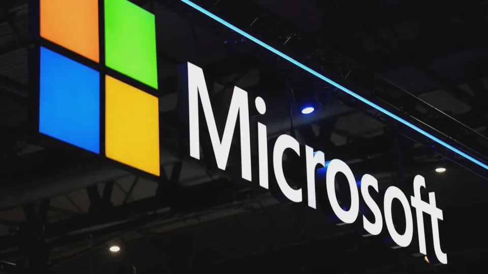 Microsoft Menawarkan Pensiun Dini ke 60 Ribu Karyawan untuk Pengembangan AI